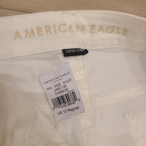NWT American Eagle Outfitters Women's White Jeans